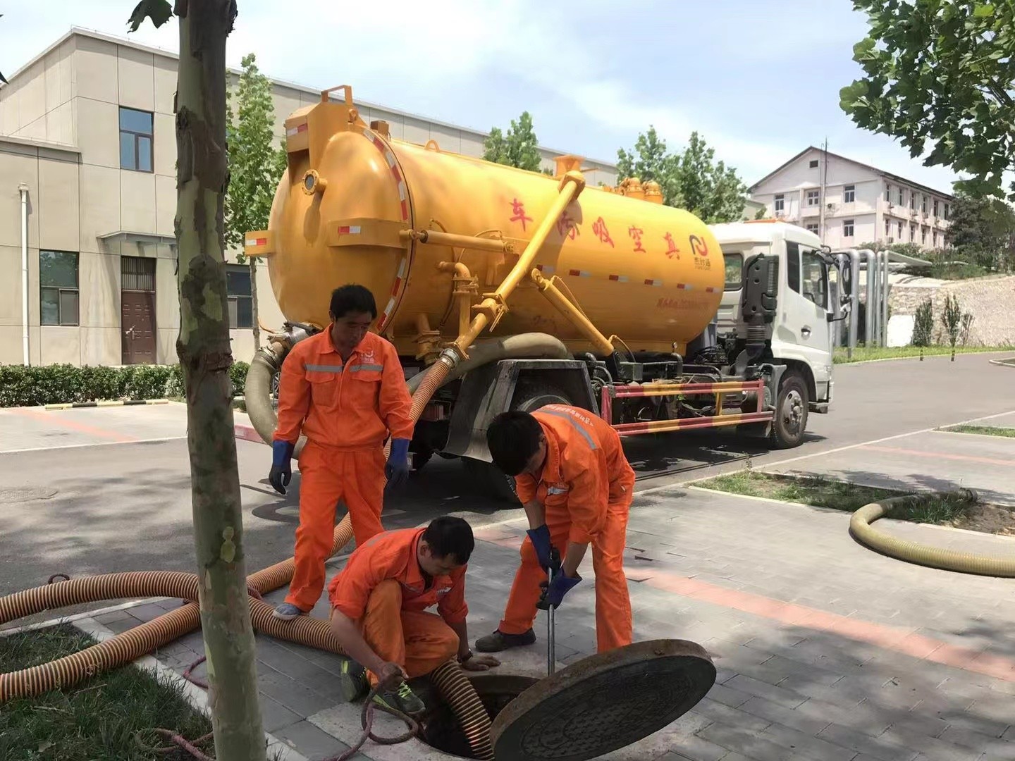 双牌化粪池清理与5-8吨吸粪车施工效率分析